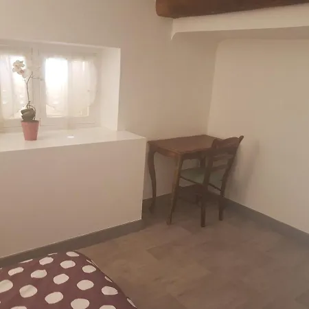 בית אירוח Au Centre Ville נים